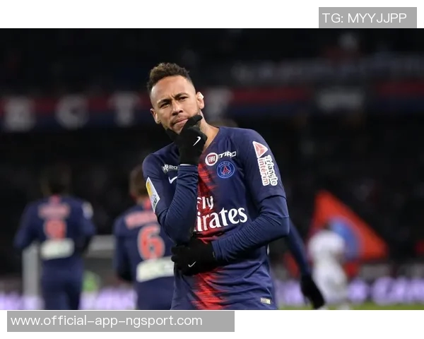 内马尔厕所不关门的趣事让我大开眼界，原来他一直都是这样的人