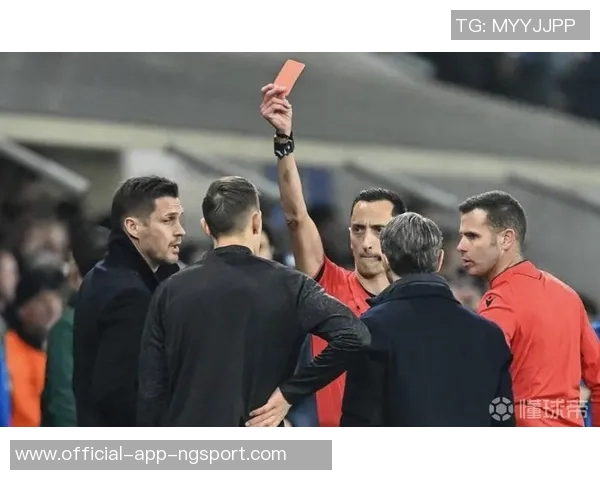 施洛特贝克谈飞铲：我觉得那个动作可以给红牌，我算是走运了